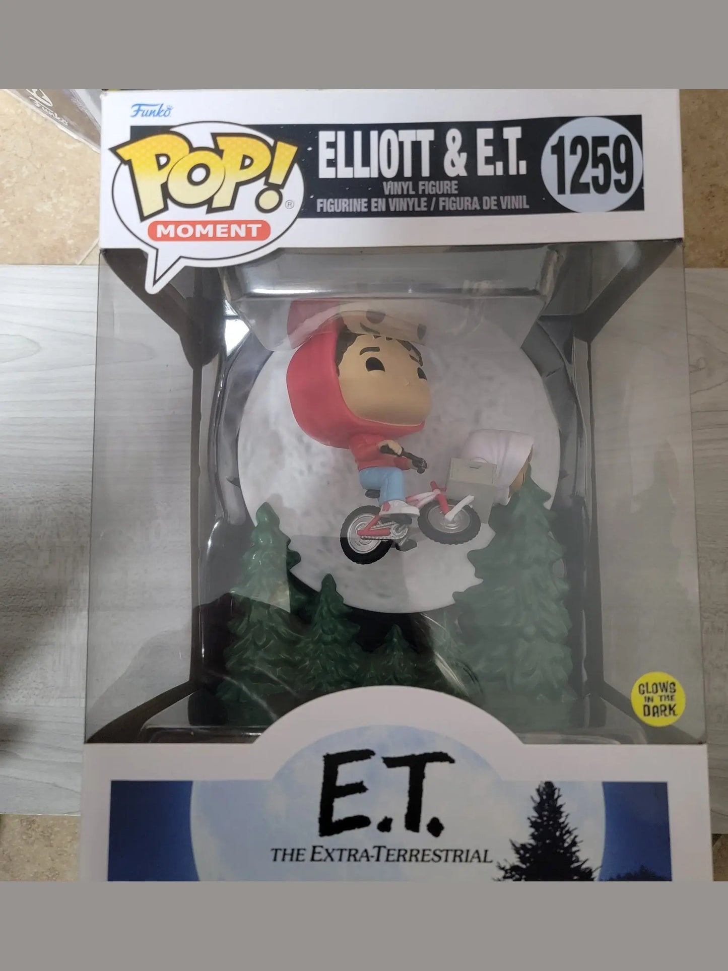 Funko Pop! Elliott & E.T. ~ Glow in the Dark # 259 POS Nerds