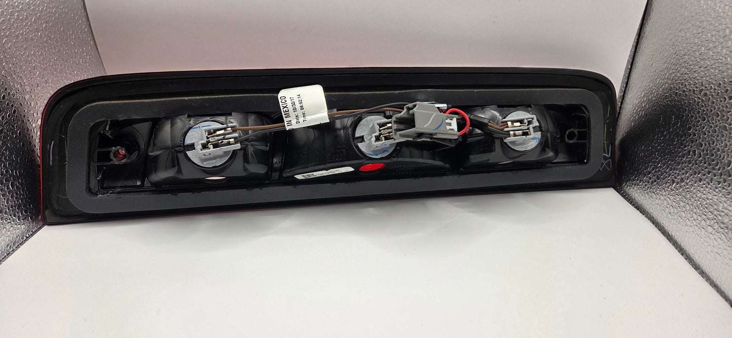 GM OEM Center Mount Stop 3rd brake Lamp Light Chevy/ GMC  23509162 POS Nerds