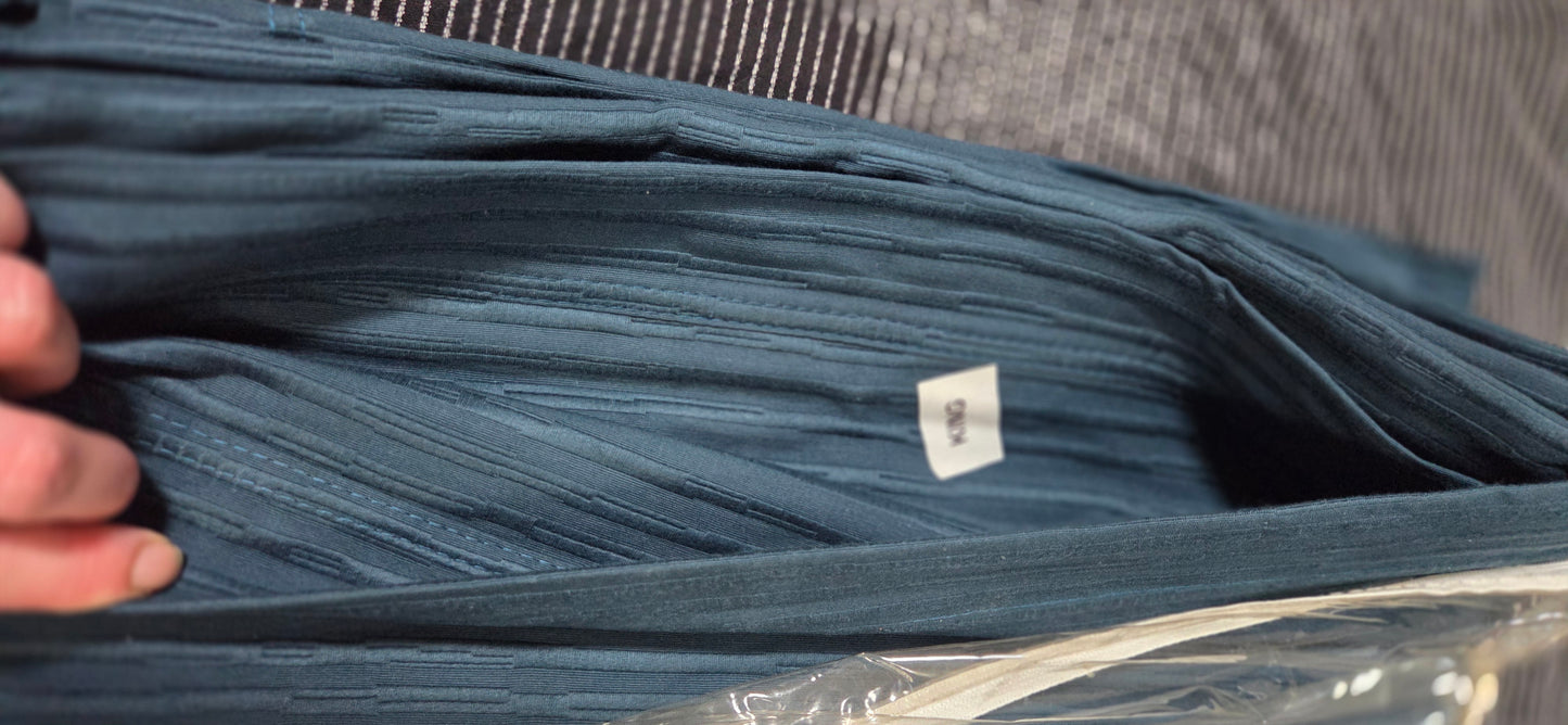 Dillards Studio D King Coverlet ~ Deep Blue Ribbed Texture ~ 100% Cotton ~ NWOT POS Nerds