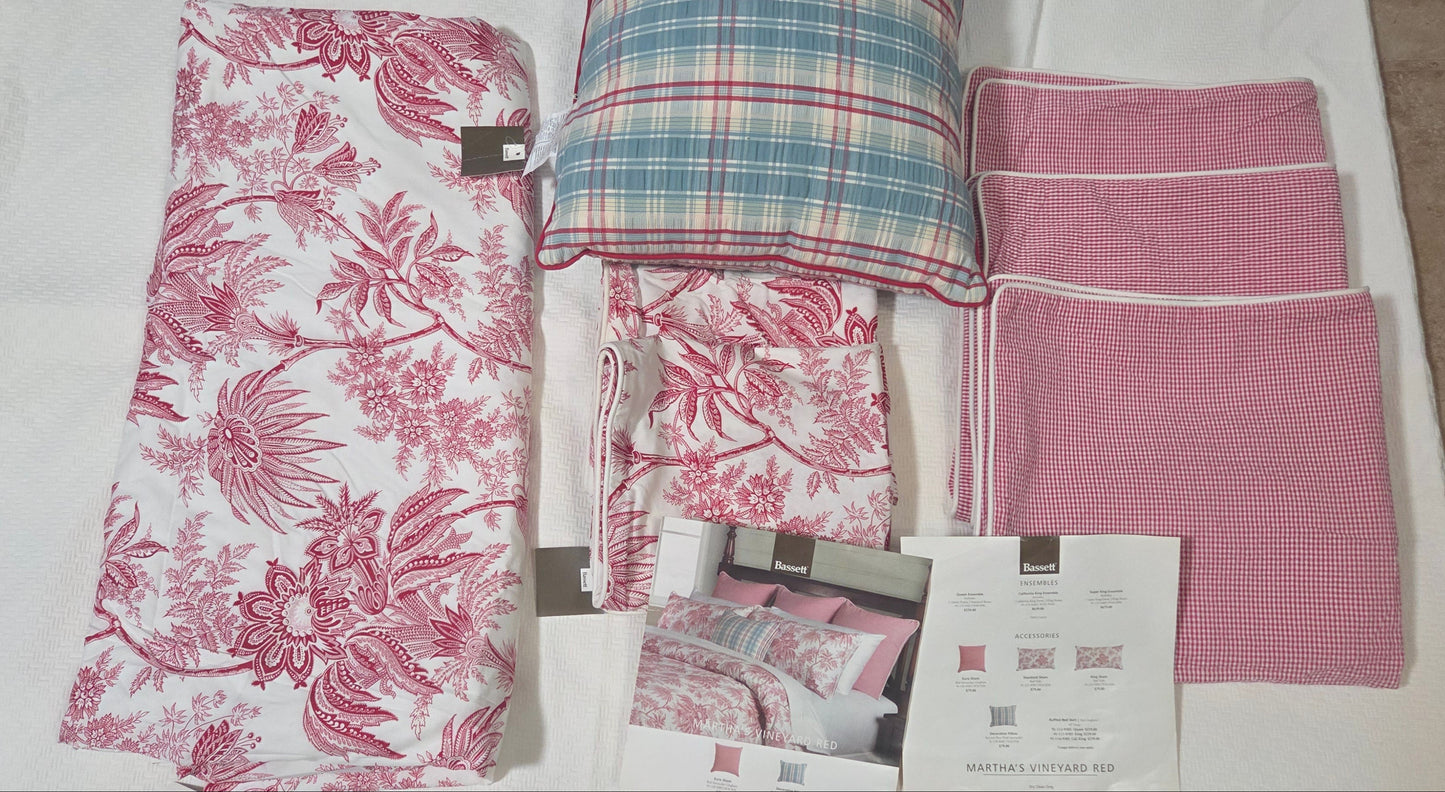 RARE *BNWT* Bassett~ Martha's Vineyard Red Super King Bedding Set/ Ensemble POS Nerds