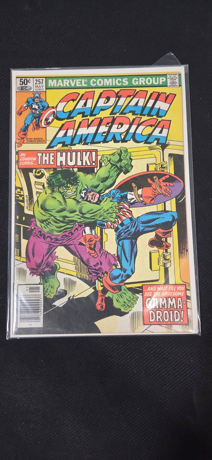 Captain America #257 Newsstand (1981) Marvel Comics - Cap vs Hulk Battle POS Nerds