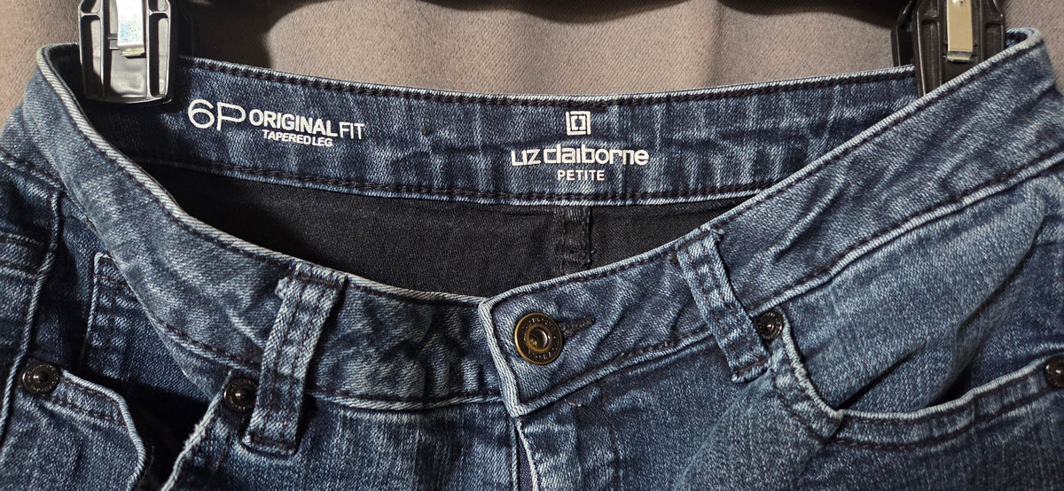 Liz Claiborne Petite Jeans Womens Original Fit Tapered Leg Blue Denim-  6P POS Nerds