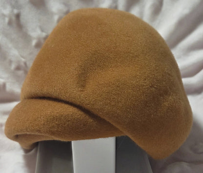 Vintage "Sandswept" 100% Wool Camel / Tan Beret / Cloche Hat – Size 22 POS Nerds