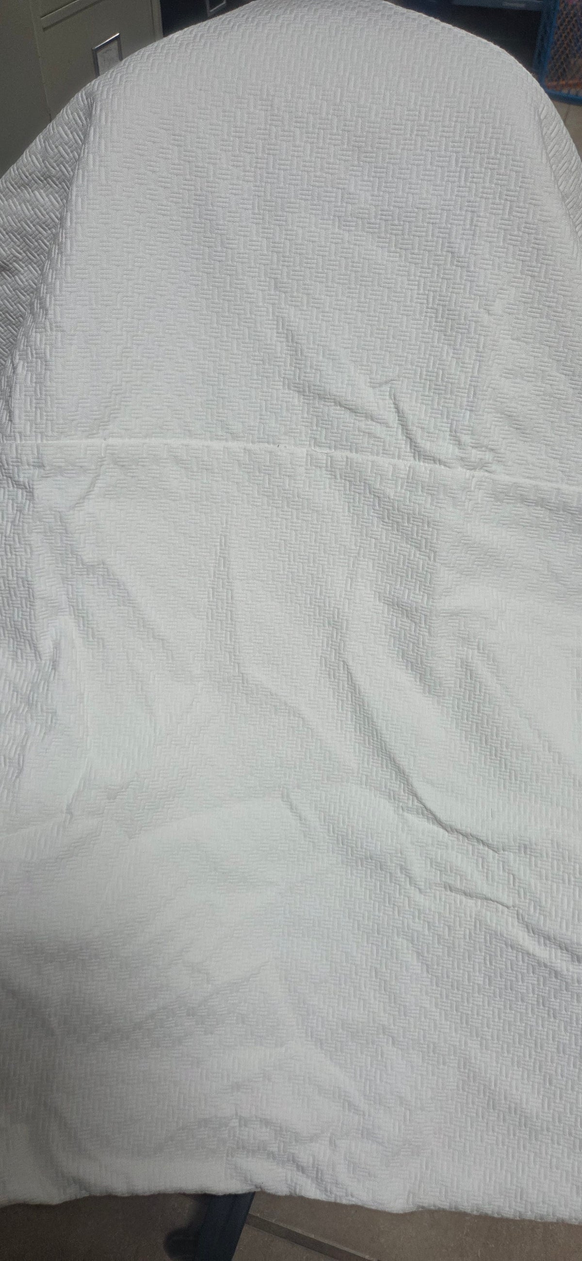 Legacy Vintage White Woven Matelasse / Textured Coverlet Bedspread- King POS Nerds