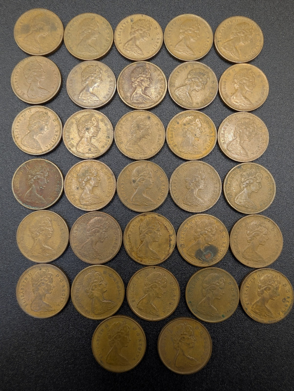 Lot of 32 Vintage 1867-1967 Canadian Centennial Dove Pennies - 1 Cent QEII POS Nerds