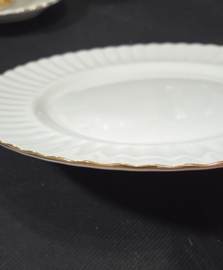 Vintage ~ 1960 Royal Albert Val D’or Snow Queen 96 Piece England  Bone China Set POS Nerds